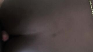 اجمل تجليغ على طيز افريقية سمرة