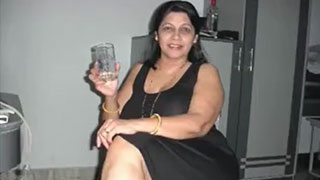 arab milf sucking a dick in usa