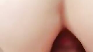 نيك مراهقة عراقية من الطيز