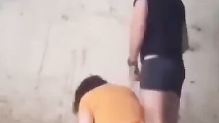 سكس  ينيك بنت عمة وهيا بتصوت وتقولة بيوجع