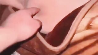 لعب بنهود فاطمة الخالدي